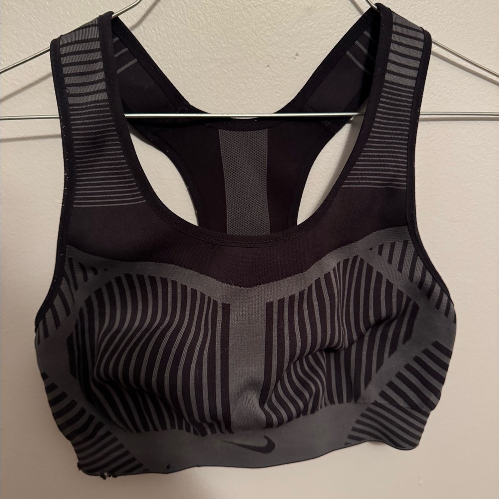 Nike Women's Black and Gray Sports Bra